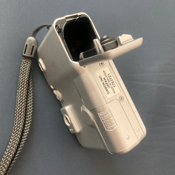 CANON Elph APS Film Camera / 26mm lens. Classic design with Case - Picture 5 of 6